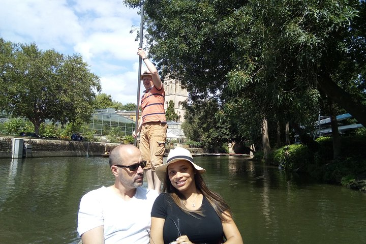 Oxford punting on river with chauffeur guide
